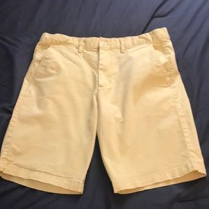 🌝Gap Pastel Yelow Shorts🌝